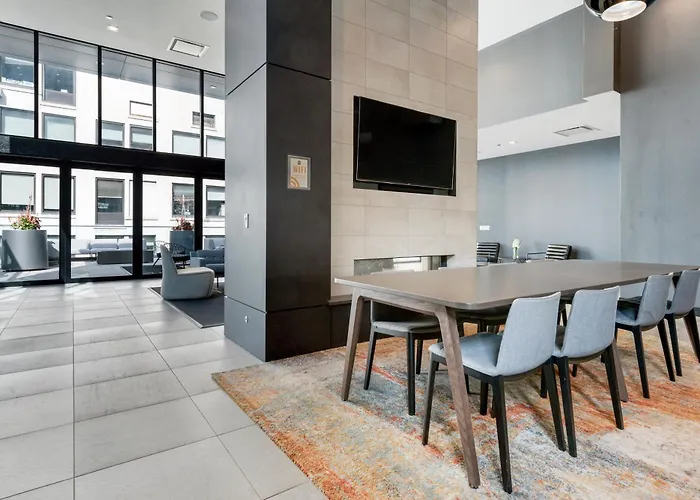 Experience Downtown At Millennium - Luxury In The Loop Apartment Chicago