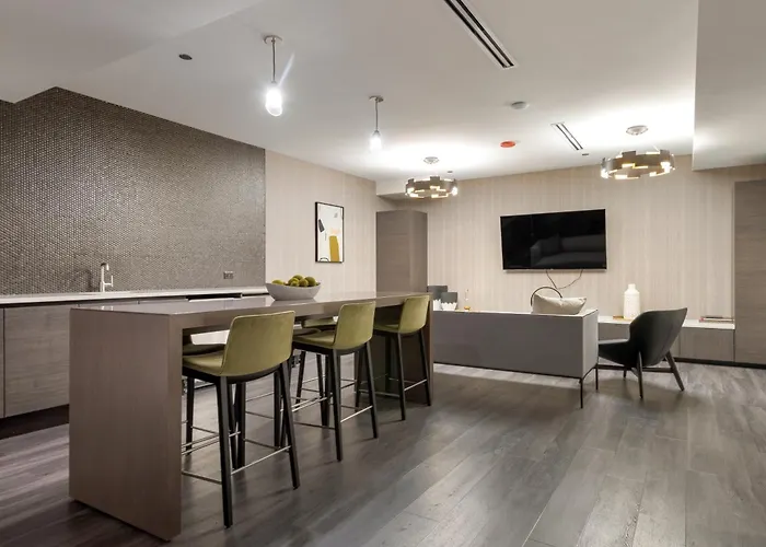 Experience Downtown At Millennium - Luxury In The Loop Apartment Chicago