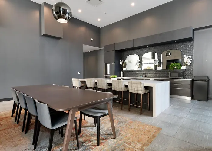 Experience Downtown At Millennium - Luxury In The Loop *