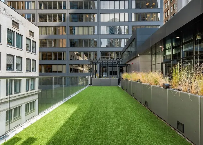 Experience Downtown At Millennium - Luxury In The Loop Apartment