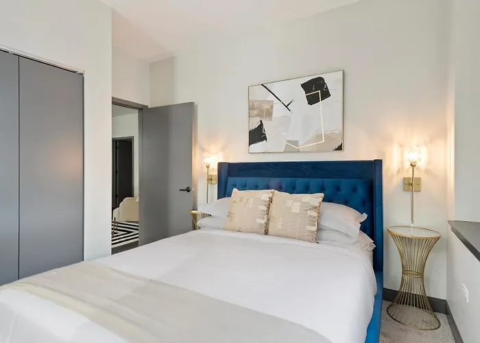 Apartment Experience Downtown At Millennium - Luxury In The Loop Chicago