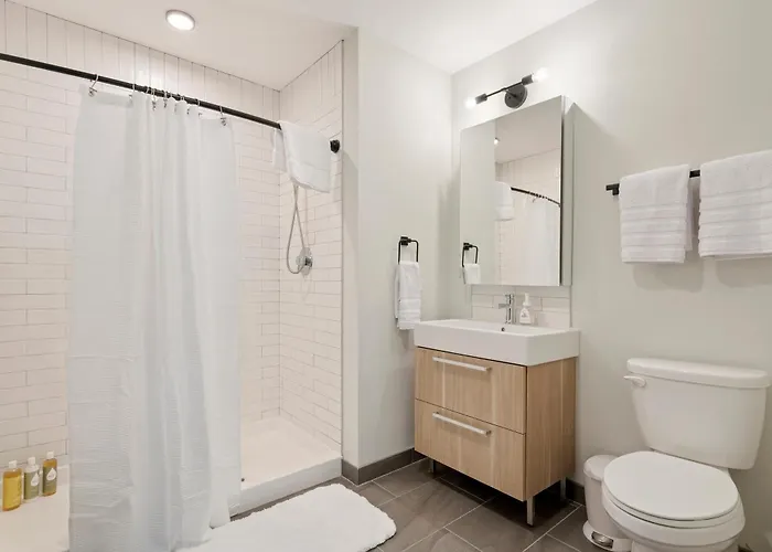 Experience Downtown At Millennium - Luxury In The Loop *