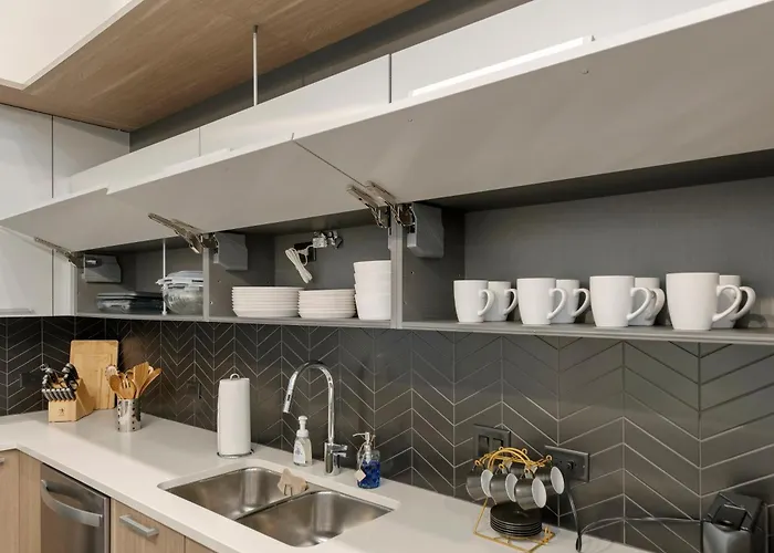 Experience Downtown At Millennium - Luxury In The Loop