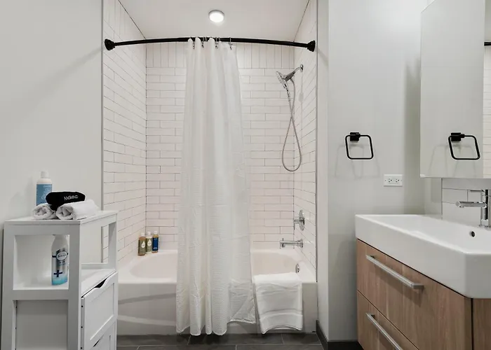 Experience Downtown At Millennium - Luxury In The Loop Apartment