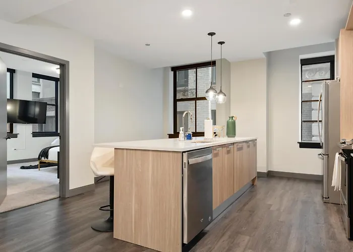 Experience Downtown At Millennium - Luxury In The Loop Apartment Chicago